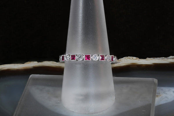 Alternating Ruby and Diamond Stacker